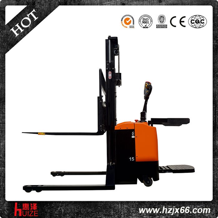 新款全電動(dòng)堆高車(chē)寬底腿 (2)